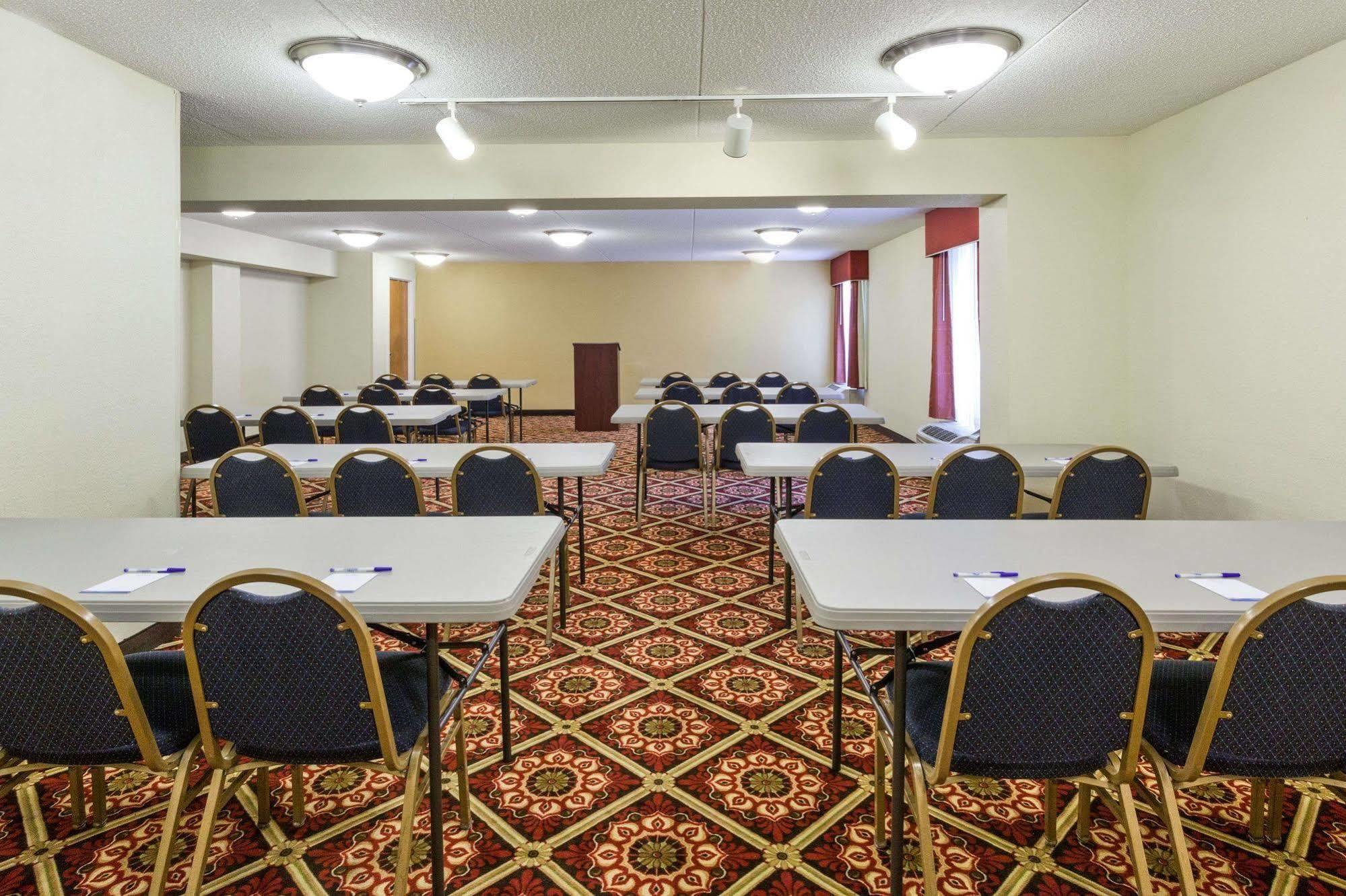 Baymont By Wyndham Southfield/Detroit Hotel Luaran gambar